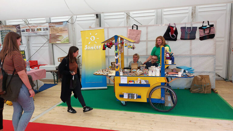 54. MOS v Celju: vabljeni za Sončkovo stojnico