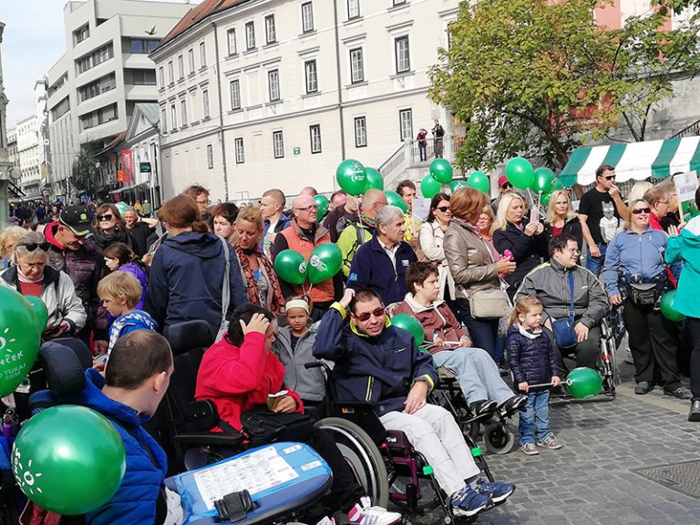 Uspešen pohod ob Svetovnem dnevu cerebralne paralize!