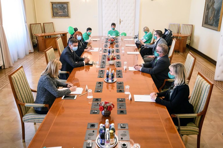 Predsednik Republike Slovenije Borut Pahor je ob svetovnem dnevu cerebralne paralize sprejel predstavnike Zveze društev za cerebralno paralizo Slovenije – Sonček