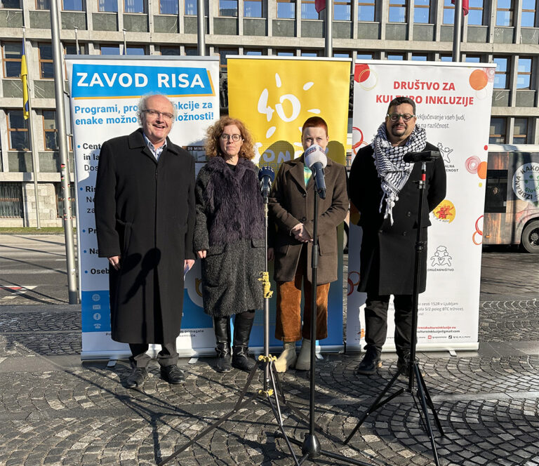 Volilna pravica ni kaprica: DZ vrnil volilno pravico osebam pod skrbništvom