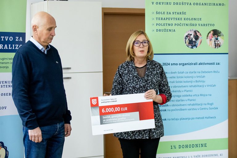 Zavarovalnica Triglav gorenjskemu Sončku donirala sredstva za voziček