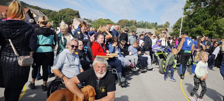 Kostanjev piknik in prvi memorialni piknik Antona Hruševarja
