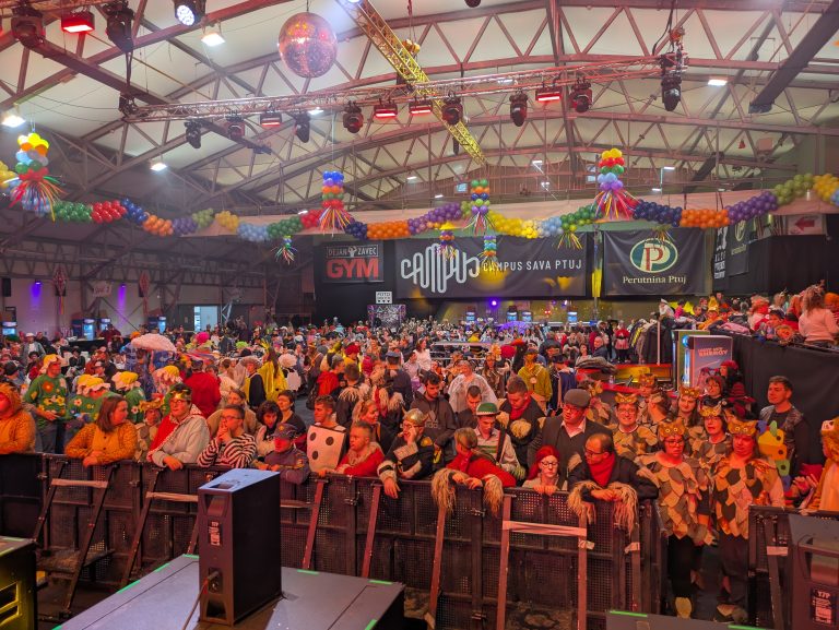 15. pustovanje invalidskih organizacij na Ptuju – veselje, ples in čudovite maske