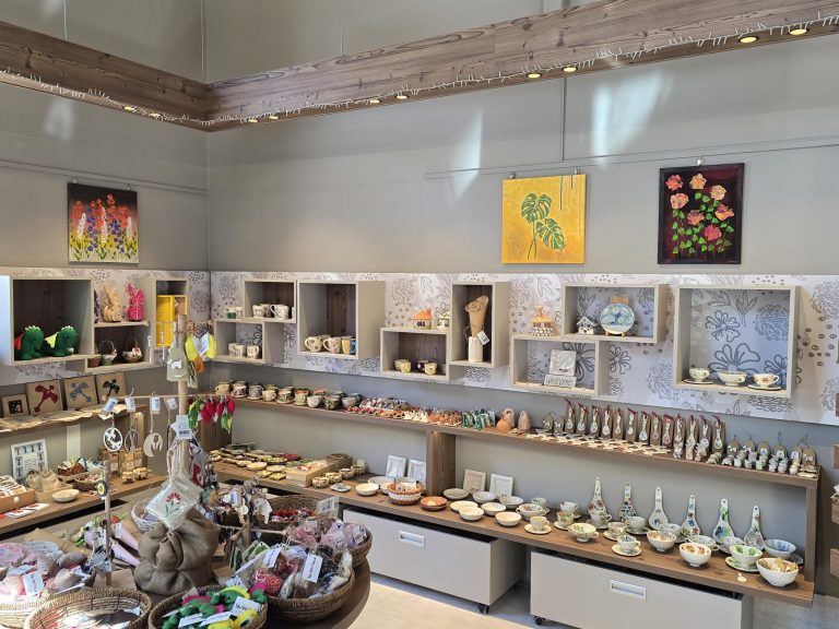 Slovesno odprtje razstave »Prinesi mi rože« s številnimi presenečenji